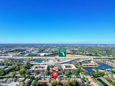 3928 Vine Trail Lake Worth FL 33467
