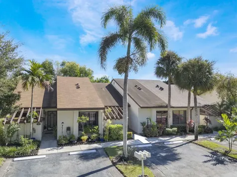 3928 Vine Trail Lake Worth FL 33467