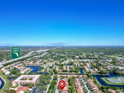 3928 Vine Trail Lake Worth FL 33467