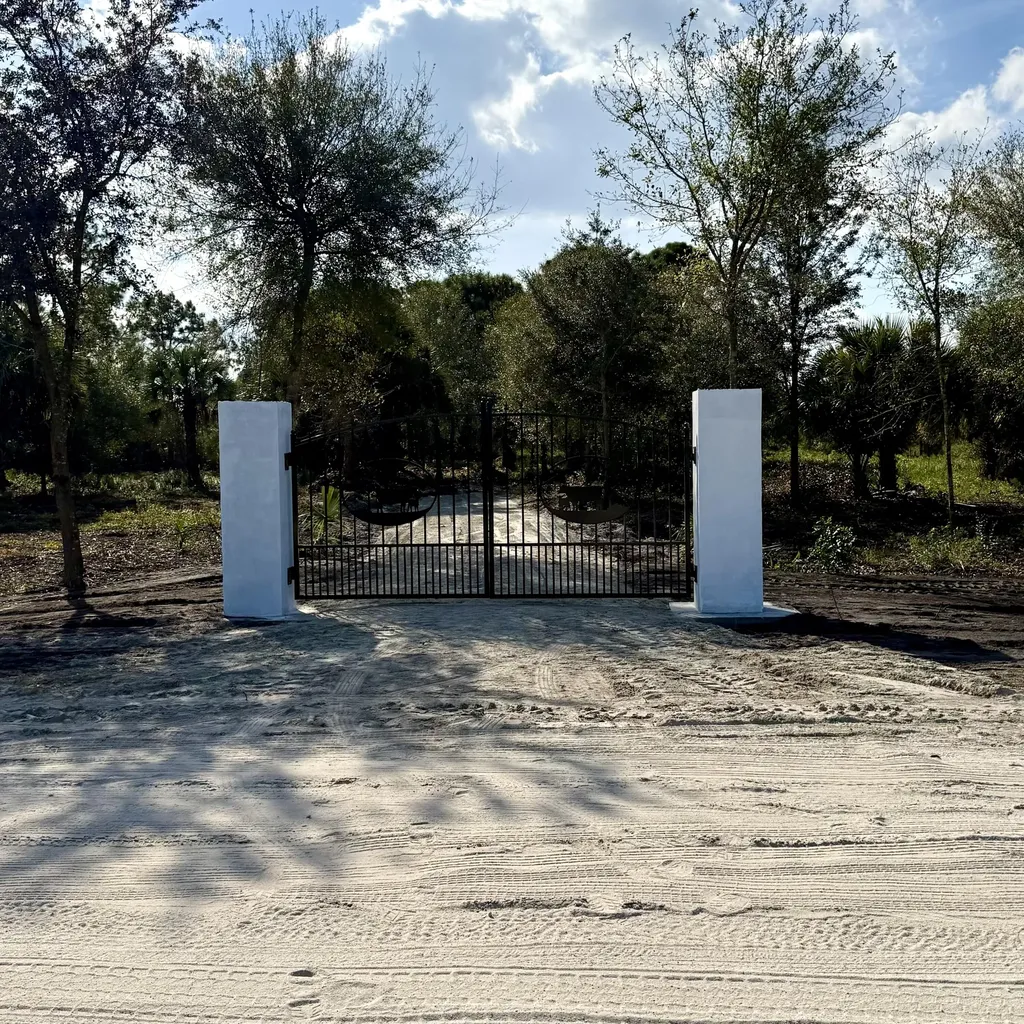 7805 21st Street Vero Beach FL 32968