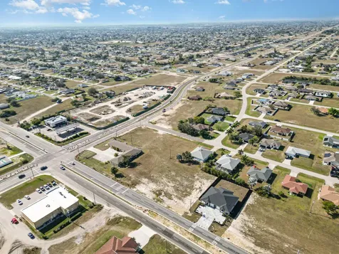 1616 Andalusia Boulevard Cape Coral FL 33909