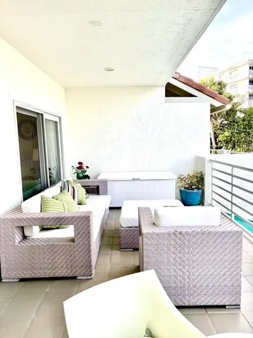 328 N Lake Drive Lantana FL 33462
