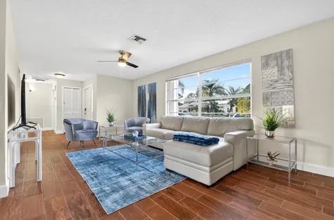 584 Se Greenway Terrace Port Saint Lucie FL 34983