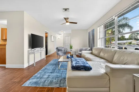 584 Se Greenway Terrace Port Saint Lucie FL 34983