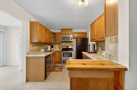 584 Se Greenway Terrace Port Saint Lucie FL 34983
