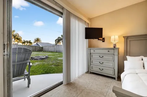 584 Se Greenway Terrace Port Saint Lucie FL 34983