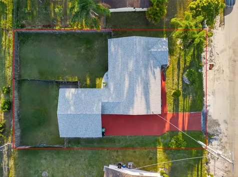 584 Se Greenway Terrace Port Saint Lucie FL 34983