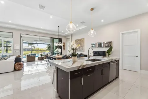 8688 Sw Cantante Way Port Saint Lucie FL 34987