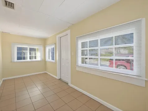 964 W Lakewood Road West Palm Beach FL 33405