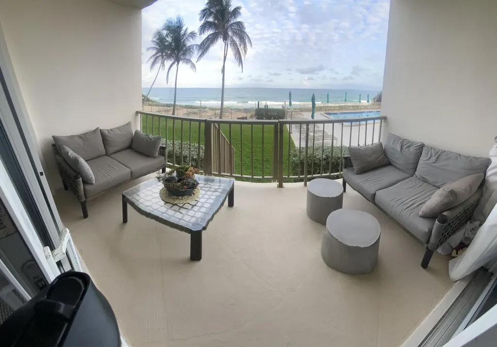 1021 Hillsboro Mile Lighthouse Point FL 33064