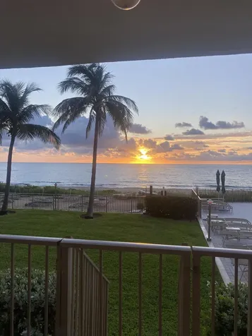 1021 Hillsboro Mile Lighthouse Point FL 33064