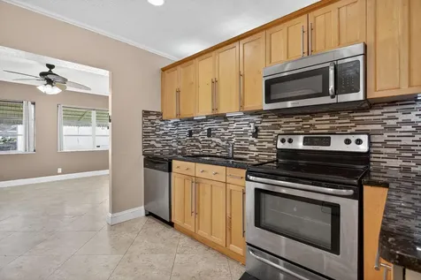 6725 Nw 61st Street Tamarac FL 33321