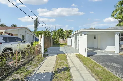 5081 Sw 9th Court Plantation FL 33317