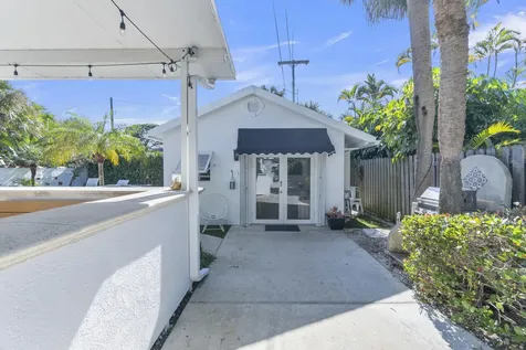 205 N 18th Avenue Lake Worth Beach FL 33460