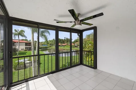 8536 Casa Del Lago Boca Raton FL 33433