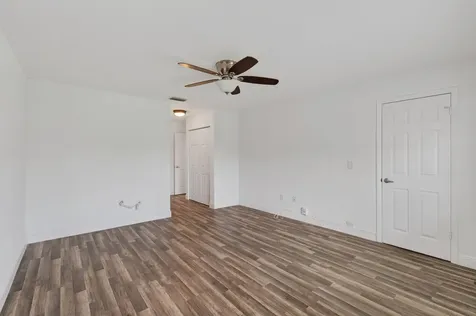 8536 Casa Del Lago Boca Raton FL 33433