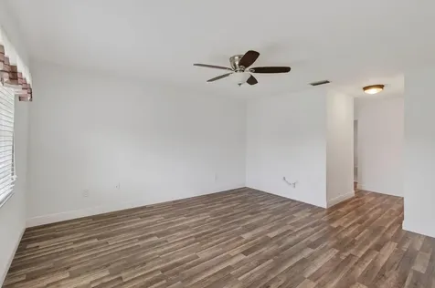 8536 Casa Del Lago Boca Raton FL 33433