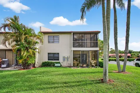 8536 Casa Del Lago Boca Raton FL 33433