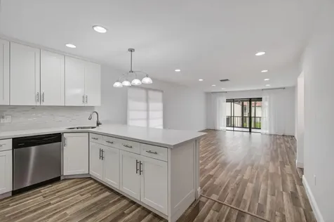 8536 Casa Del Lago Boca Raton FL 33433