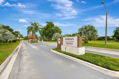 8536 Casa Del Lago Boca Raton FL 33433