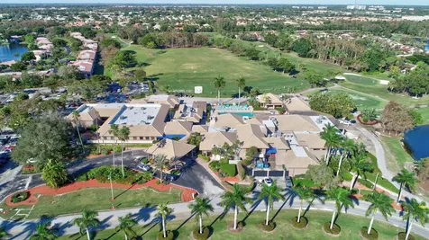 8536 Casa Del Lago Boca Raton FL 33433