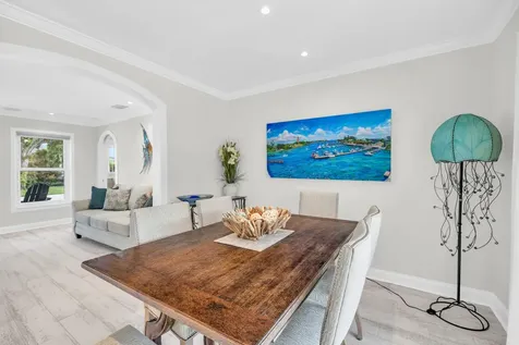 11 Se Splitrail Circle Jupiter FL 33469