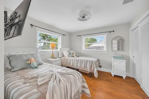 11 Se Splitrail Circle Jupiter FL 33469