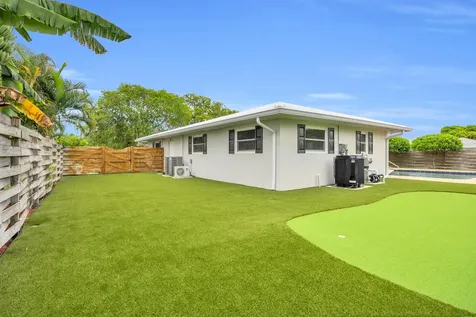 11 Se Splitrail Circle Jupiter FL 33469