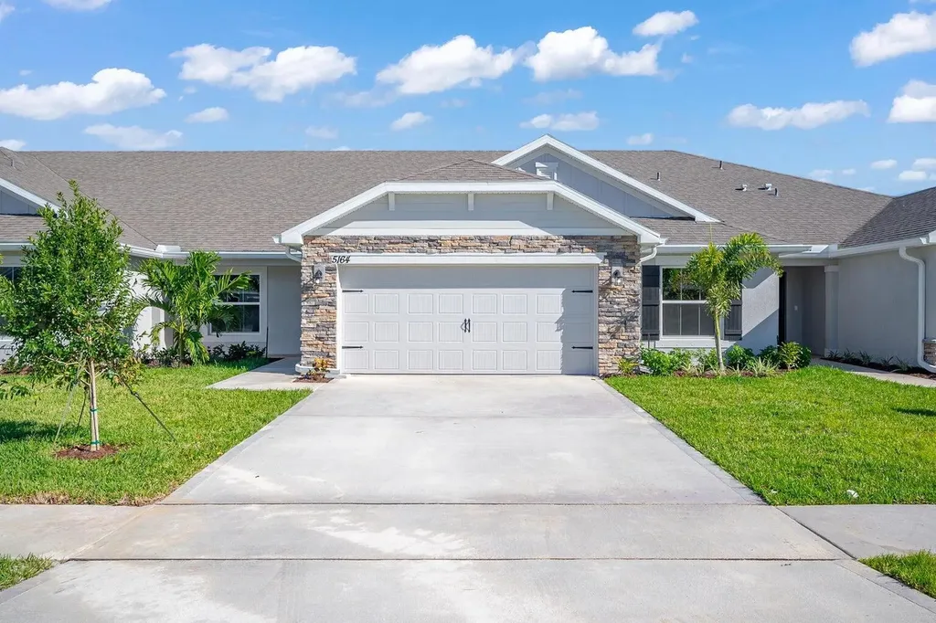 8660 Giovanni Avenue Fort Pierce FL 34951