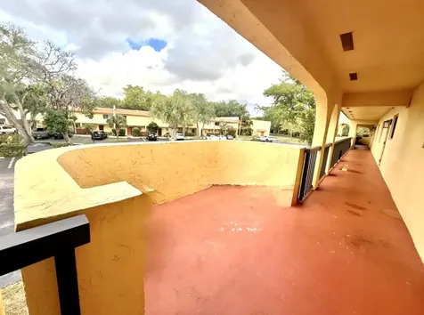906 Sw 9th Street Circle Boca Raton FL 33486