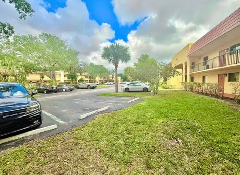 906 Sw 9th Street Circle Boca Raton FL 33486