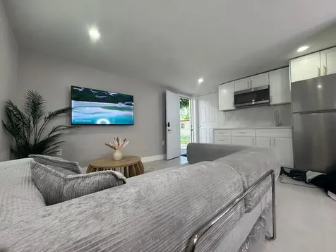 5221 Sw 28th Avenue Dania Beach FL 33312