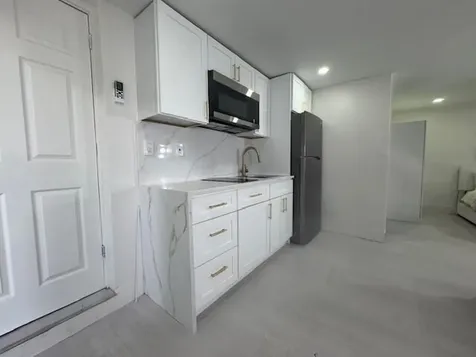 5221 Sw 28th Avenue Dania Beach FL 33312