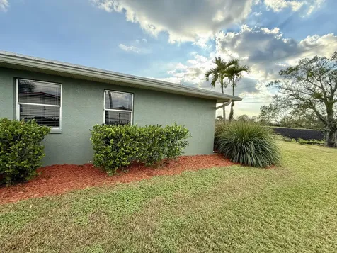 1240 Stillwell Road Belle Glade FL 33430