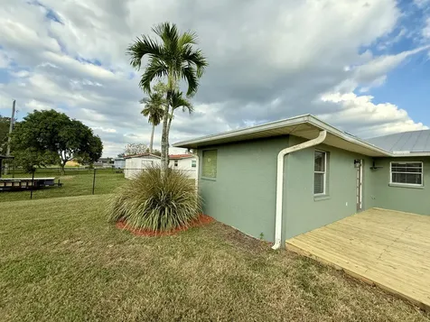 1240 Stillwell Road Belle Glade FL 33430