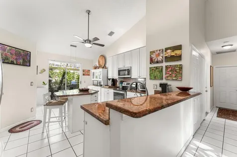 6861 Briarlake Circle Palm Beach Gardens FL 33418