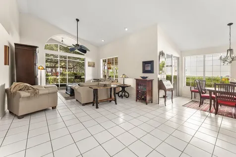 6861 Briarlake Circle Palm Beach Gardens FL 33418