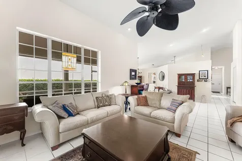 6861 Briarlake Circle Palm Beach Gardens FL 33418