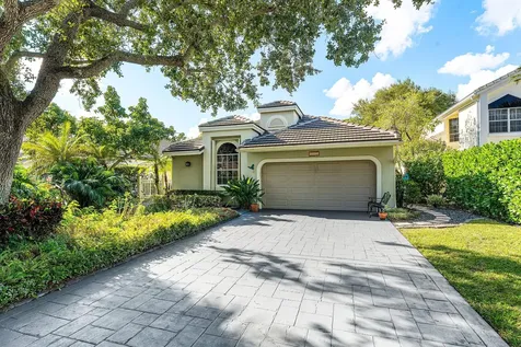 6861 Briarlake Circle Palm Beach Gardens FL 33418