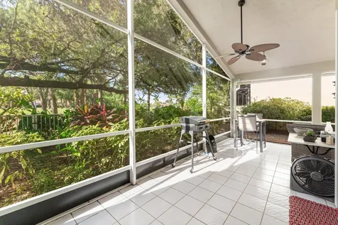 6861 Briarlake Circle Palm Beach Gardens FL 33418