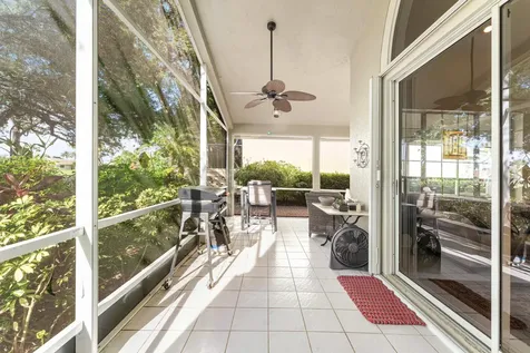 6861 Briarlake Circle Palm Beach Gardens FL 33418