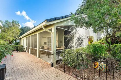 6861 Briarlake Circle Palm Beach Gardens FL 33418
