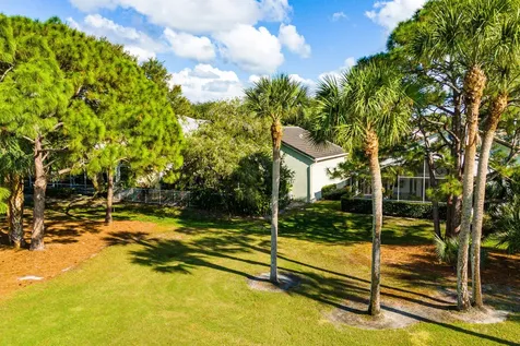 6861 Briarlake Circle Palm Beach Gardens FL 33418