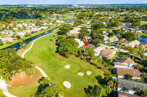 6861 Briarlake Circle Palm Beach Gardens FL 33418
