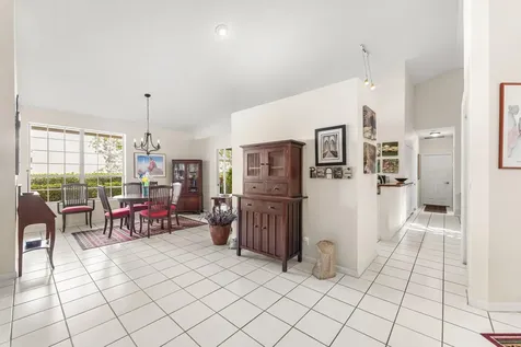 6861 Briarlake Circle Palm Beach Gardens FL 33418