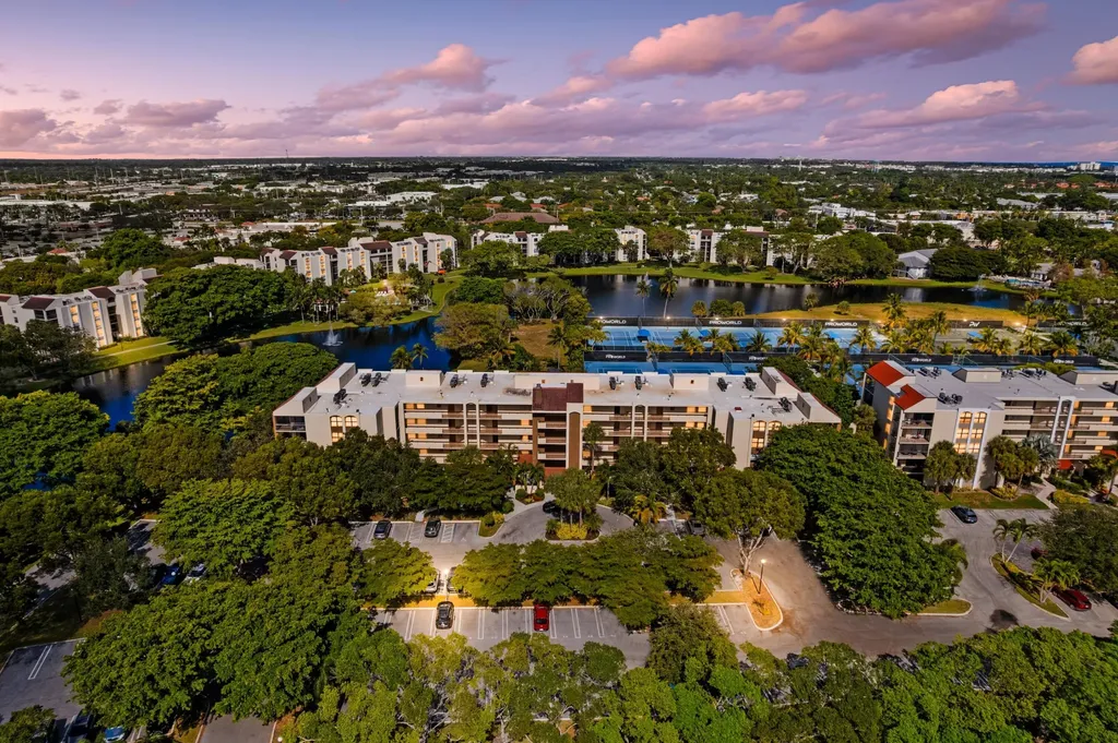 955 Egret Circle Delray Beach FL 33444