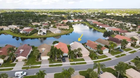 324 Nw Breezy Point Loop Port Saint Lucie FL 34986