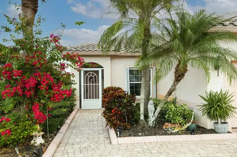 324 Nw Breezy Point Loop Port Saint Lucie FL 34986