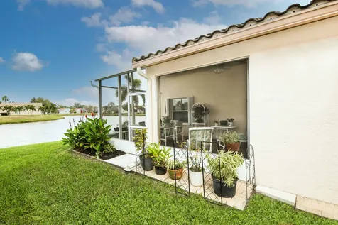 324 Nw Breezy Point Loop Port Saint Lucie FL 34986
