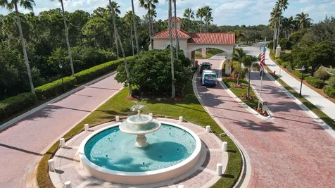 324 Nw Breezy Point Loop Port Saint Lucie FL 34986